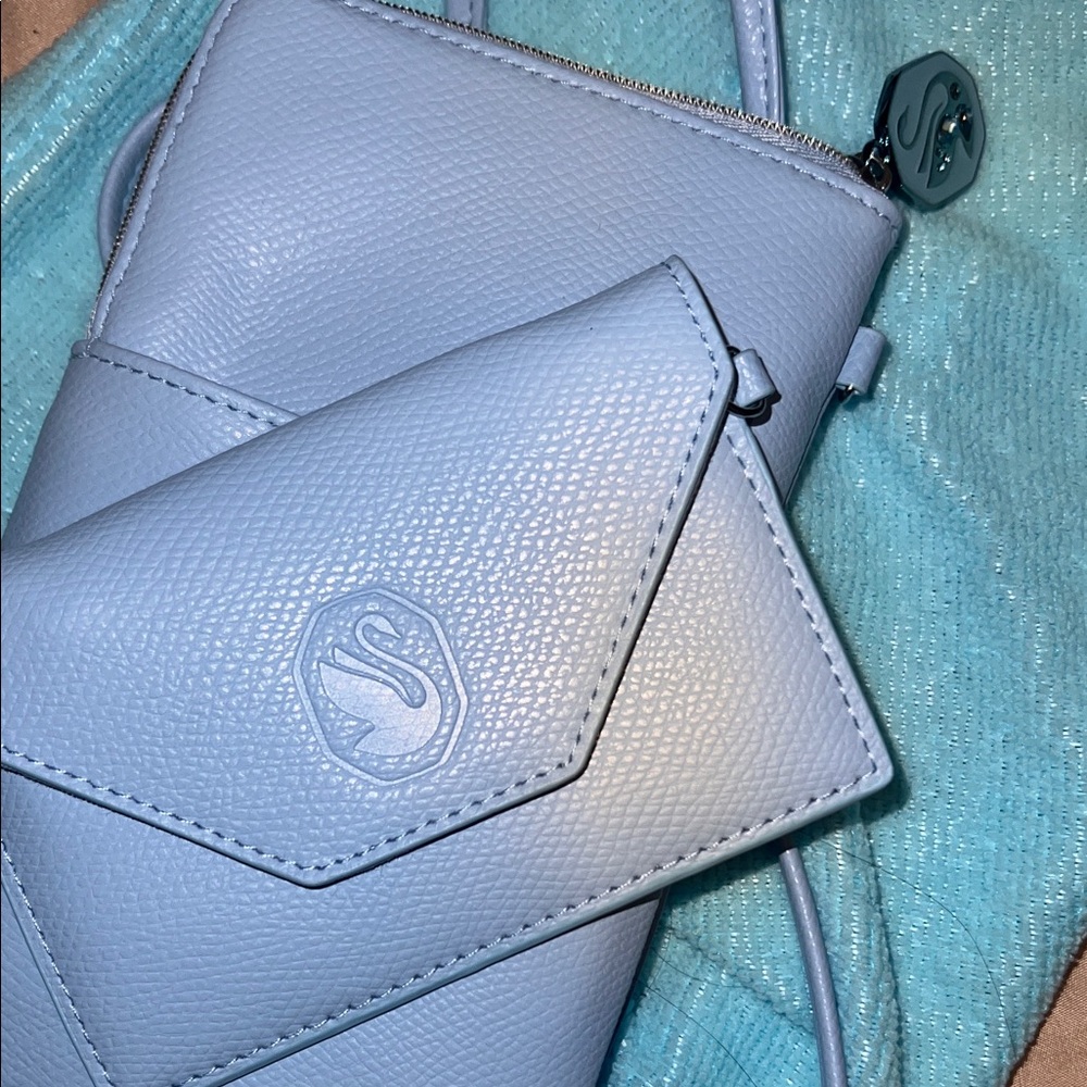 Swarovski Light Blue Travel pouch set